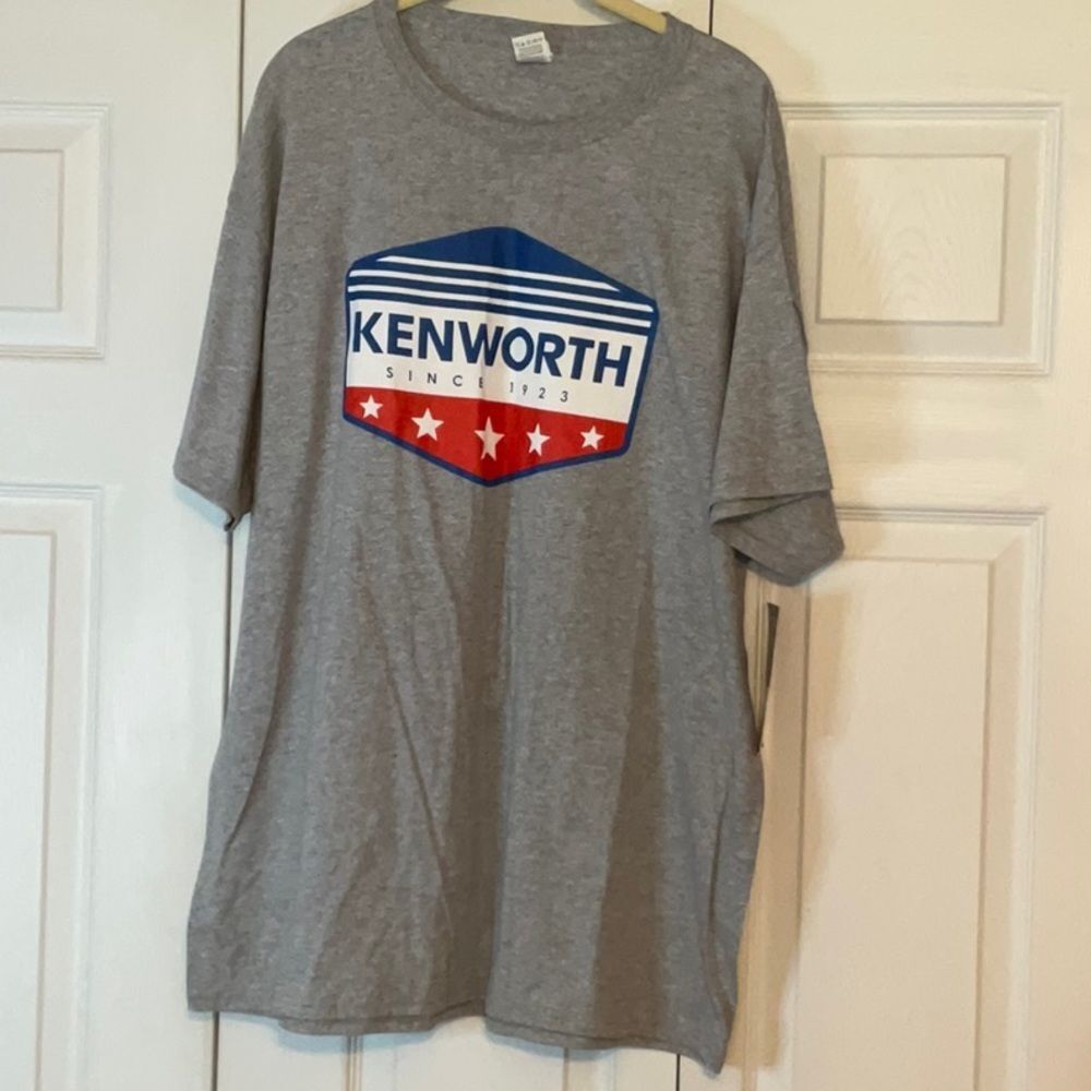 Men’s Fruit Of The Loom Kenworth Gray Tee‎ XL New